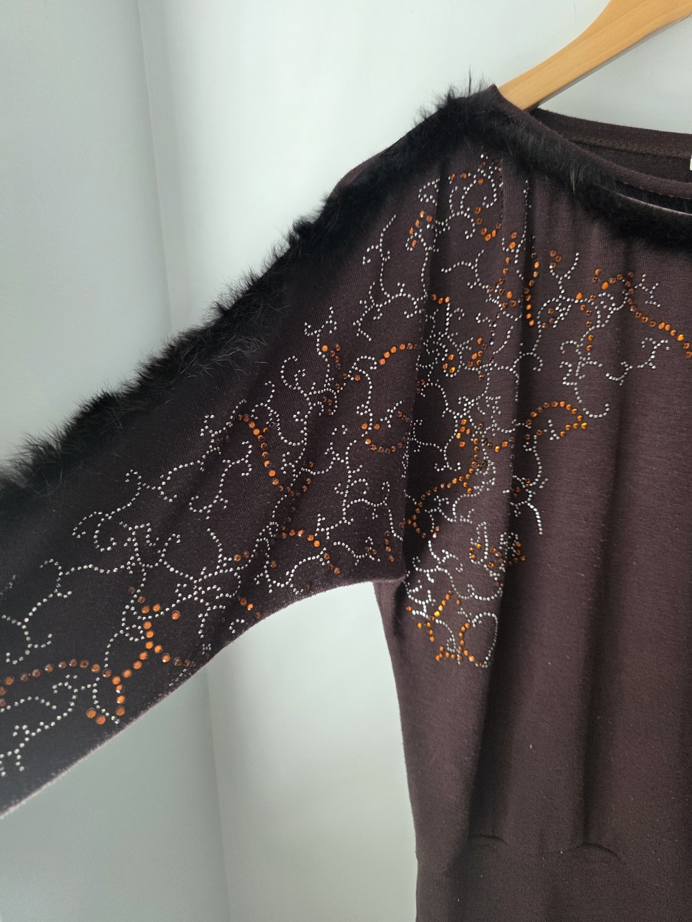 SNG Brown Embellished Faux Fur Trim Dolman Sweater Top Size S/M - Picture 3 of 11